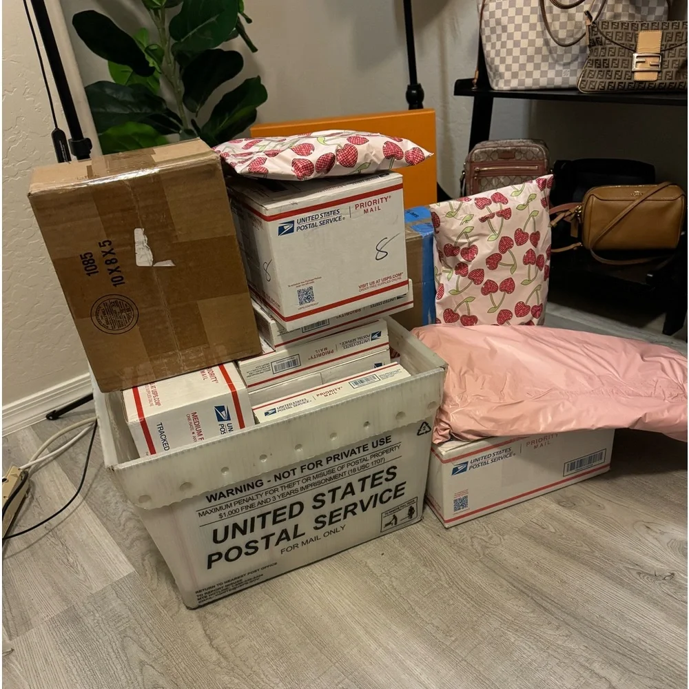 COPY - 🛑 🌵🏜️ 🛑 I’M LIVE!! SHARE‎ SHOW!! LIKE THIS LISTING TO KNOW WHEN I AM LIV… - Picture 7 of 12